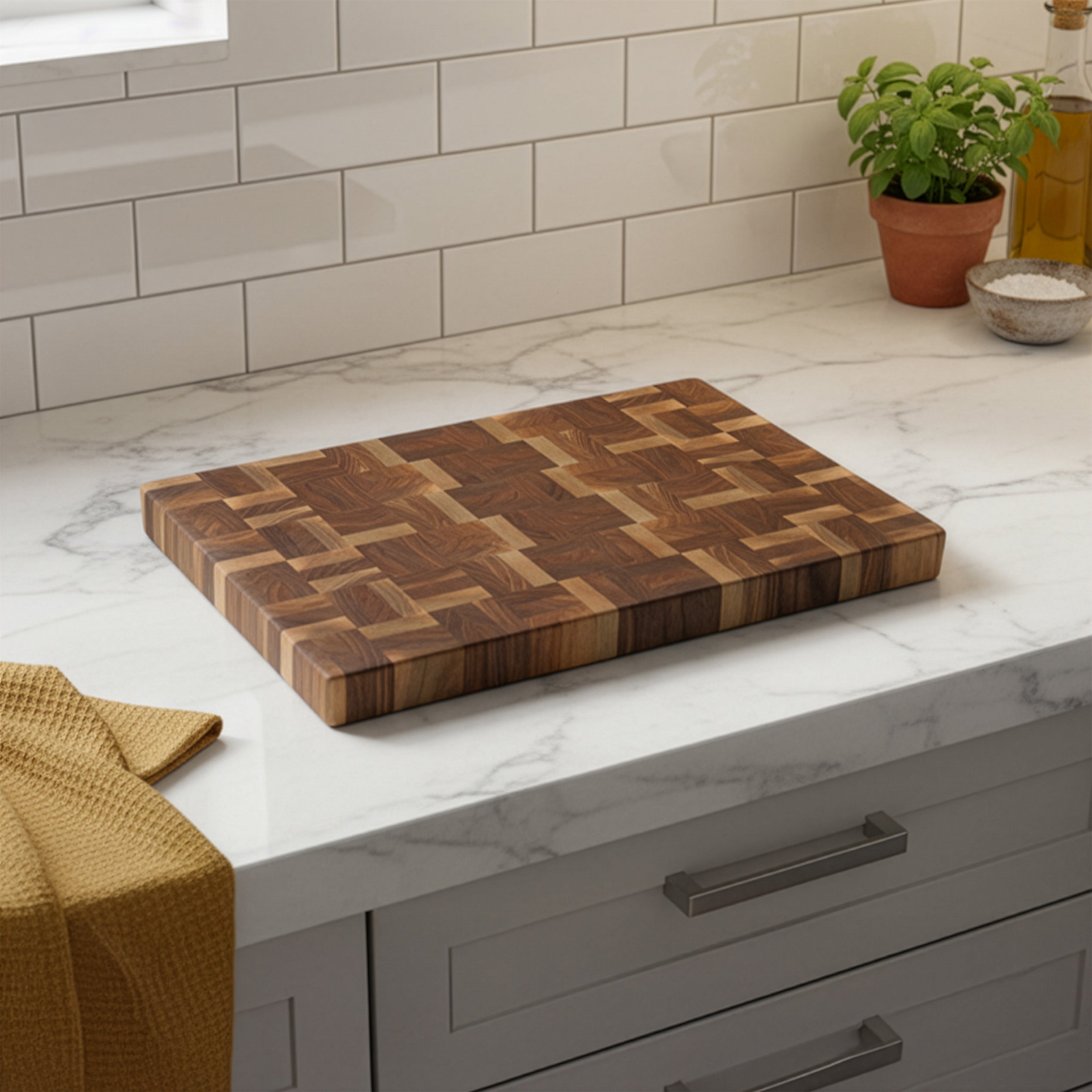 Mozaik Kesim Endgrain Ceviz Kesme Tahtası – El Yapımı Servis ve Sunum Tahtası | Gastronomi Profesyonelleri İçin Özel Tasarım